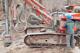 挖機改裝鉆機及潛孔鉆機銷售